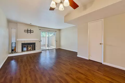 Living - 9237 Madison Ave, Orangevale, CA 95662 photo 3 of 4