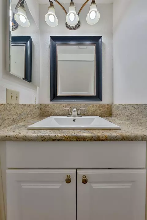 Bath - 9237 Madison Ave, Orangevale, CA 95662 photo 1 of 3