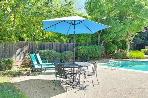 Exterior - 9237 Madison Ave, Orangevale, CA 95662 photo 11 of 14