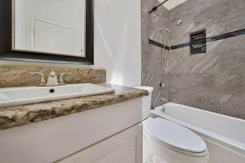 Bath - 9237 Madison Ave, Orangevale, CA 95662 photo 2 of 3