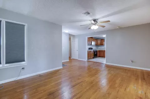 Living - 1605 Pimlico Dr, Modesto, CA 95350 photo 3 of 6