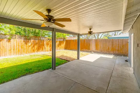Exterior - 1605 Pimlico Dr, Modesto, CA 95350 photo 5 of 6