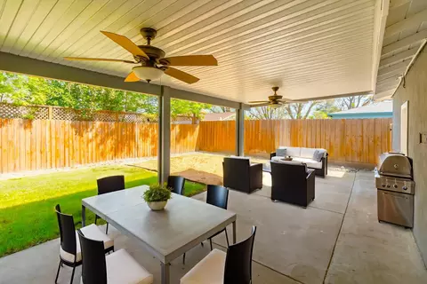 Exterior - 1605 Pimlico Dr, Modesto, CA 95350 photo 4 of 6