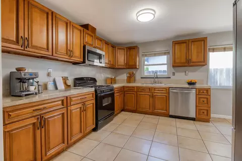 Kitchen - 1605 Pimlico Dr, Modesto, CA 95350 photo 1 of 3
