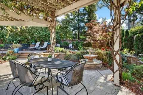 Exterior - 1714 Arena Dr, Davis, CA 95618 photo 5 of 11