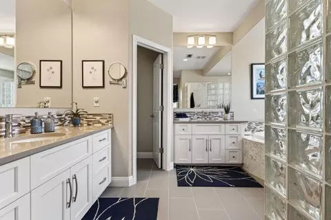 Bath - 1714 Arena Dr, Davis, CA 95618 photo 1 of 8