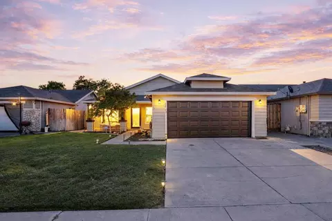 5613 Rose Brook Dr, Riverbank, CA 95367