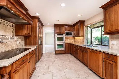 Kitchen - 8501 King Rd, Loomis, CA 95650 photo 2 of 3