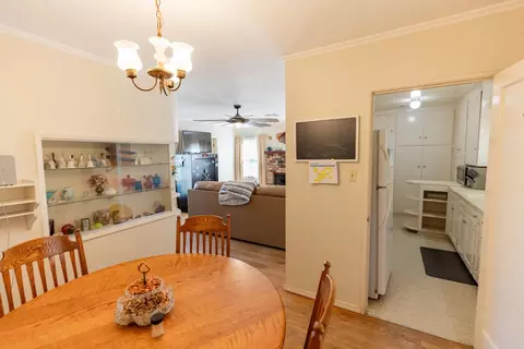 Dining - 230 W 25th St, Merced, CA 95340 photo 1 of 2