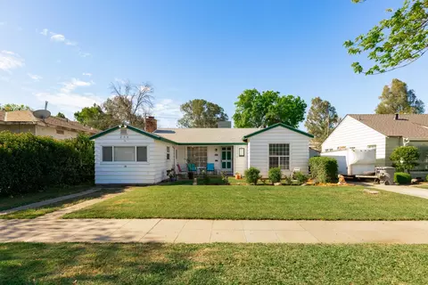 Exterior - 230 W 25th St, Merced, CA 95340 photo 2 of 6