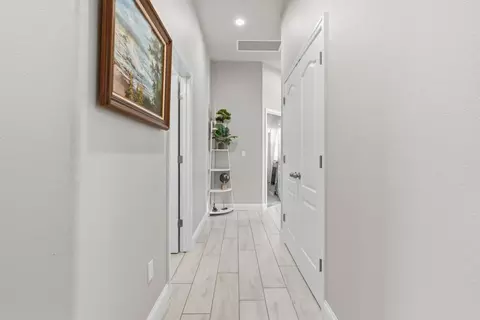 Entry Way - 1282 Nascimento Ct, Manteca, CA 95337 photo 5 of 5