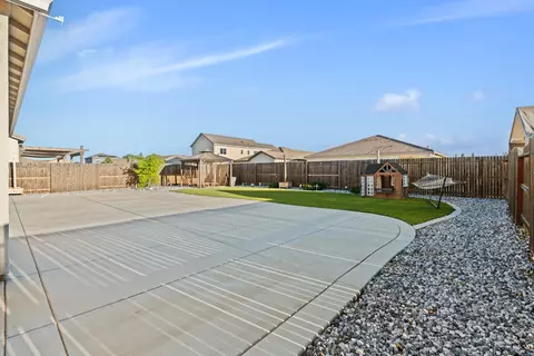Exterior - 1282 Nascimento Ct, Manteca, CA 95337 photo 4 of 10