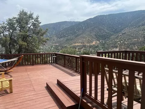 3821 N End Dr, Frazier Park, CA 93225