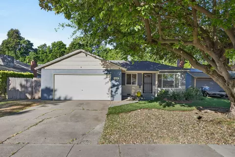 6748 Golf View Dr, Sacramento, CA 95822