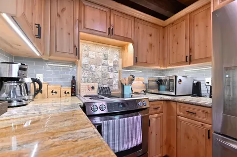 Kitchen - 1801 Pine Dr, Arnold, CA 95223 photo 2 of 2