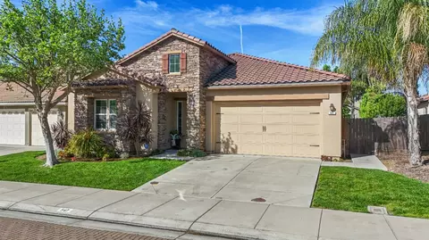 Exterior - 547 Sepp Ct, Ripon, CA 95366 photo 2 of 13