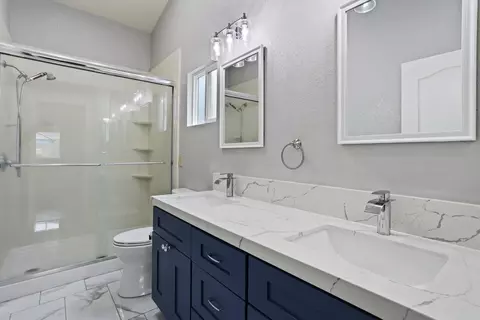Bath - 4812 Gregerson Ct, Salida, CA 95368 photo 2 of 2
