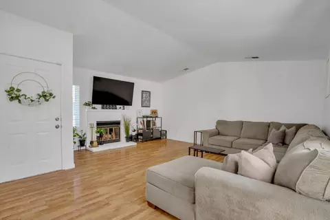 Other - 901 Wilma Dr, Modesto, CA 95351 photo 4 of 7