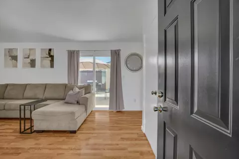 Entry Way - 901 Wilma Dr, Modesto, CA 95351 photo 1 of 1