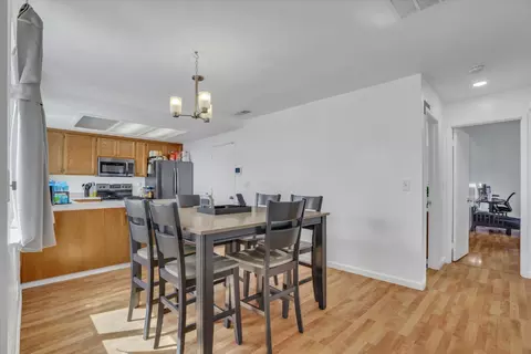 Dining - 901 Wilma Dr, Modesto, CA 95351 photo 1 of 3