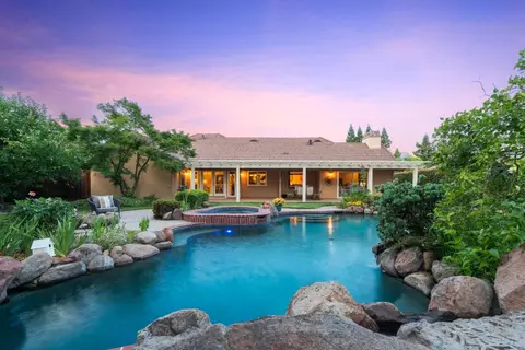 1310 Ridgecrest Way, Roseville, CA 95661