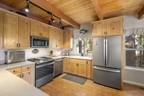 Kitchen - 758 Yuroc, Dorrington, CA 95223 photo 1 of 3