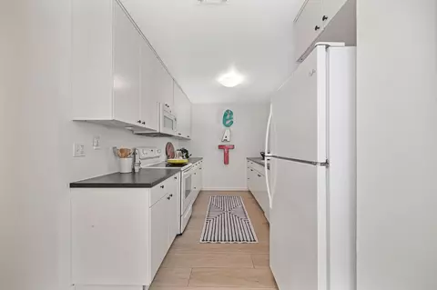3211 Chesapeake Bay Ave, Davis, CA 95616 photo 12