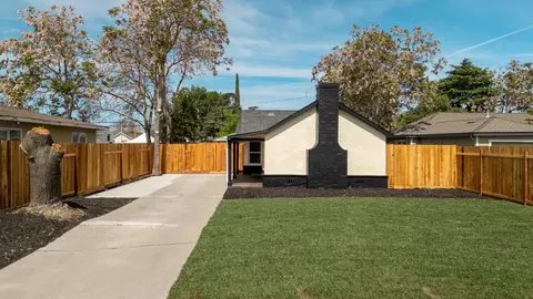 Exterior - 811 Nevada St, Manteca, CA 95337 photo 2 of 8