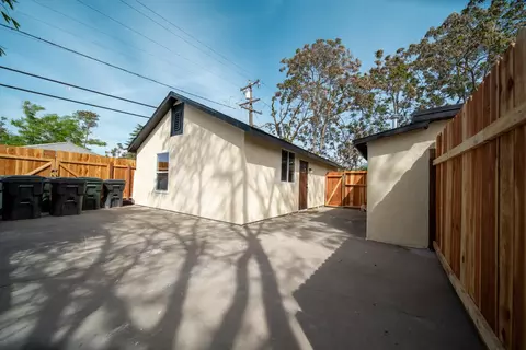 Exterior - 811 Nevada St, Manteca, CA 95337 photo 5 of 8
