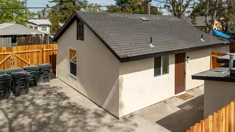 Exterior - 811 Nevada St, Manteca, CA 95337 photo 4 of 8