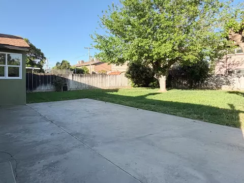 Exterior - 878 Carol Ave, Merced, CA 95341 photo 4 of 10