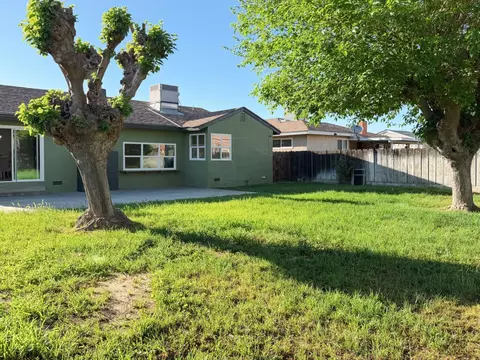 Exterior - 878 Carol Ave, Merced, CA 95341 photo 9 of 10
