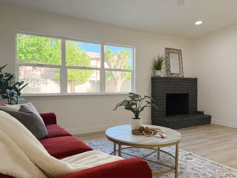 Living - 878 Carol Ave, Merced, CA 95341 photo 2 of 5