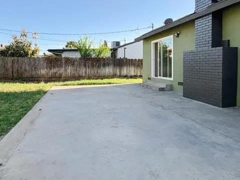 Exterior - 878 Carol Ave, Merced, CA 95341 photo 3 of 10