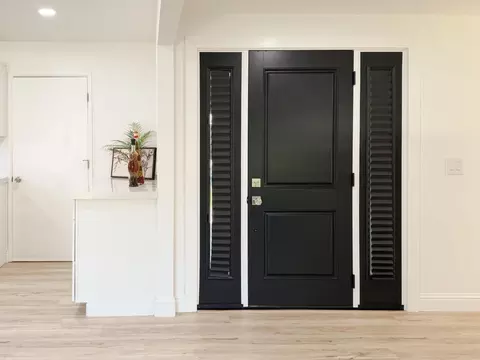 Entry Way - 878 Carol Ave, Merced, CA 95341 photo 3 of 4