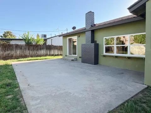 Exterior - 878 Carol Ave, Merced, CA 95341 photo 6 of 10