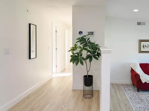 Entry Way - 878 Carol Ave, Merced, CA 95341 photo 4 of 4
