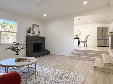 Living - 878 Carol Ave, Merced, CA 95341 photo 3 of 5