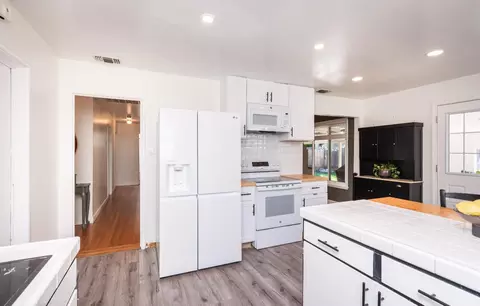 Kitchen - 6224 Templeton Dr, Carmichael, CA 95608 photo 7 of 7