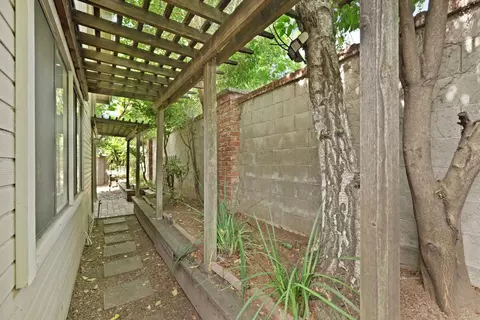 Exterior - 176 Rivergate Pl, Lodi, CA 95240 photo 10 of 17