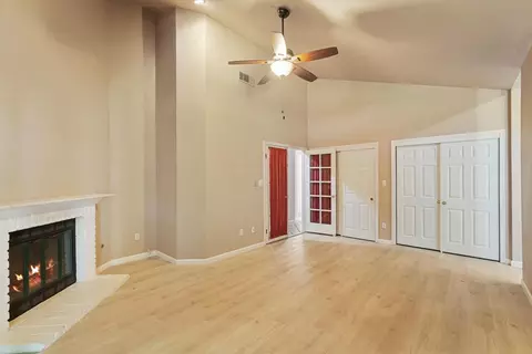 Living - 176 Rivergate Pl, Lodi, CA 95240 photo 7 of 8