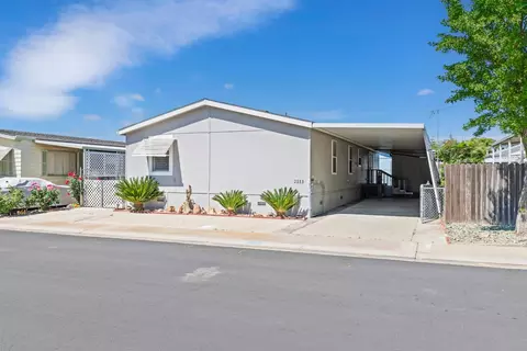 2113 Barrington Ln, Modesto, CA 95350 photo 2