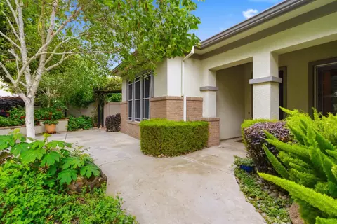 Exterior - 2499 Appleleaf Ln, Manteca, CA 95336 photo 4 of 17
