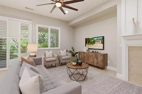 Living - 2499 Appleleaf Ln, Manteca, CA 95336 photo 4 of 5