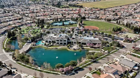 View/Area - 2499 Appleleaf Ln, Manteca, CA 95336 photo 3 of 4