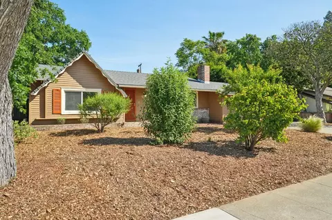 8905 Rosewood Dr, Sacramento, CA 95826