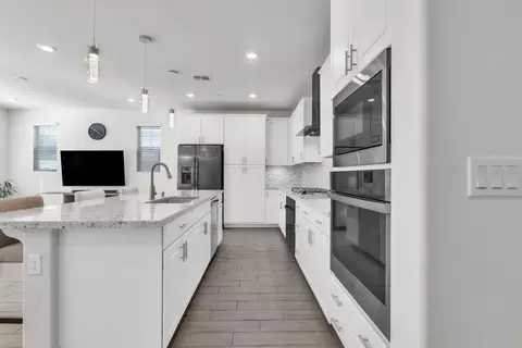 8840 Solo Way, Elk Grove, CA 95757