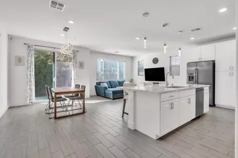 8840 Solo Way, Elk Grove, CA 95757