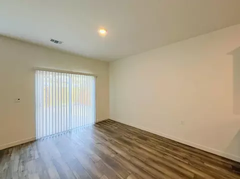 Living - 4639 Sami Jo Dr, Merced, CA 95348 photo 2 of 3