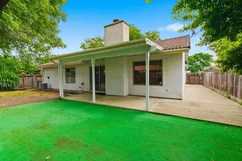 Exterior - 1521 January Dr, Modesto, CA 95358 photo 7 of 9